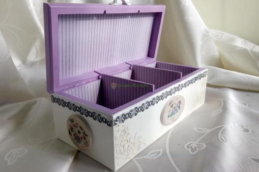 <div style=margin-left:10px><h1>шкатулки  в технике декупаж</h1><p><a href="/catalog/podarki--suveniry/">Подарунки, сувеніри</a> » <a href="/catalog/podarki--suveniry/podarki/">Подарунки</a></p><i class="fa fa-map-marker"></i> Ровенская область, Здолбунов<br /><br /><div class="socdata"><script src="//yastatic.net/es5-shims/0.0.2/es5-shims.min.js"></script>
                                            <script src="//yastatic.net/share2/share.js"></script>
                                            <div class="ya-share2" data-services="facebook,gplus,twitter,lj,viber,whatsapp,skype" data-counter=""></div></div>