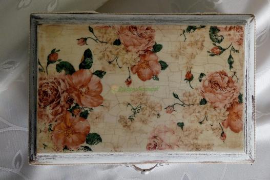 <div style=margin-left:10px><h1>шкатулки  в технике декупаж</h1><p><a href="/catalog/podarki--suveniry/">Подарунки, сувеніри</a> » <a href="/catalog/podarki--suveniry/podarki/">Подарунки</a></p><i class="fa fa-map-marker"></i> Ровенская область, Здолбунов<br /><br /><div class="socdata"><script src="//yastatic.net/es5-shims/0.0.2/es5-shims.min.js"></script>
                                            <script src="//yastatic.net/share2/share.js"></script>
                                            <div class="ya-share2" data-services="facebook,gplus,twitter,lj,viber,whatsapp,skype" data-counter=""></div></div>