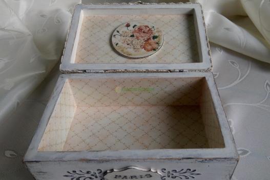 <div style=margin-left:10px><h1>шкатулки  в технике декупаж</h1><p><a href="/catalog/podarki--suveniry/">Подарунки, сувеніри</a> » <a href="/catalog/podarki--suveniry/podarki/">Подарунки</a></p><i class="fa fa-map-marker"></i> Ровенская область, Здолбунов<br /><br /><div class="socdata"><script src="//yastatic.net/es5-shims/0.0.2/es5-shims.min.js"></script>
                                            <script src="//yastatic.net/share2/share.js"></script>
                                            <div class="ya-share2" data-services="facebook,gplus,twitter,lj,viber,whatsapp,skype" data-counter=""></div></div>