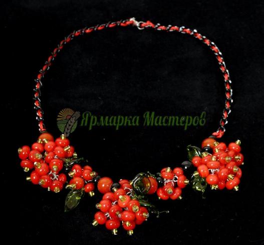 <div style=margin-left:10px><h1>Колье "Рябина" (муранское стекло)</h1><p><a href="/catalog/bijuteriya/">Біжутерія</a> » <a href="/catalog/bijuteriya/kole--ojerele/">Кольє, намисто</a></p><i class="fa fa-map-marker"></i> Черниговская область, Чернигов<br /><br /><div class="socdata"><script src="//yastatic.net/es5-shims/0.0.2/es5-shims.min.js"></script>
                                            <script src="//yastatic.net/share2/share.js"></script>
                                            <div class="ya-share2" data-services="facebook,gplus,twitter,lj,viber,whatsapp,skype" data-counter=""></div></div>