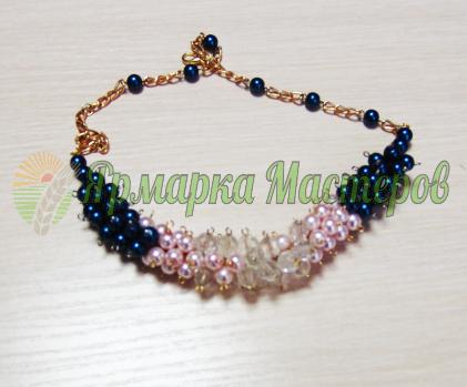 <div style=margin-left:10px><h1>Колье "Жемчужное"</h1><p><a href="/catalog/bijuteriya/">Біжутерія</a> » <a href="/catalog/bijuteriya/kole--ojerele/">Кольє, намисто</a></p><i class="fa fa-map-marker"></i> Черниговская область, Чернигов<br /><br /><div class="socdata"><script src="//yastatic.net/es5-shims/0.0.2/es5-shims.min.js"></script>
                                            <script src="//yastatic.net/share2/share.js"></script>
                                            <div class="ya-share2" data-services="facebook,gplus,twitter,lj,viber,whatsapp,skype" data-counter=""></div></div>