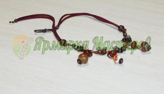 <div style=margin-left:10px><h1>Колье "Винтаж"</h1><p><a href="/catalog/bijuteriya/">Біжутерія</a> » <a href="/catalog/bijuteriya/kole--ojerele/">Кольє, намисто</a></p><i class="fa fa-map-marker"></i> Черниговская область, Чернигов<br /><br /><div class="socdata"><script src="//yastatic.net/es5-shims/0.0.2/es5-shims.min.js"></script>
                                            <script src="//yastatic.net/share2/share.js"></script>
                                            <div class="ya-share2" data-services="facebook,gplus,twitter,lj,viber,whatsapp,skype" data-counter=""></div></div>