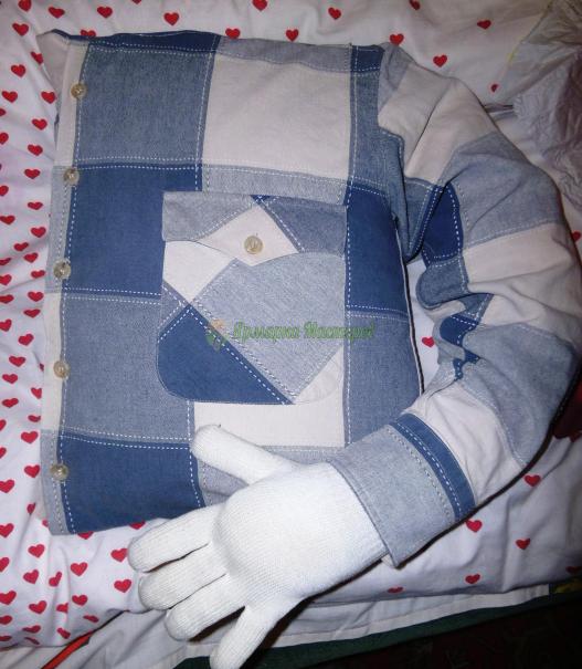 <div style=margin-left:10px><h1>Декоративные подушки</h1><p><a href="/catalog/dekor/">Декор</a> » <a href="/catalog/dekor/tekstil/">Текстиль</a></p><i class="fa fa-map-marker"></i> Донецкая область, Красноармейск<br /><br /><div class="socdata"><script src="//yastatic.net/es5-shims/0.0.2/es5-shims.min.js"></script>
                                            <script src="//yastatic.net/share2/share.js"></script>
                                            <div class="ya-share2" data-services="facebook,gplus,twitter,lj,viber,whatsapp,skype" data-counter=""></div></div>