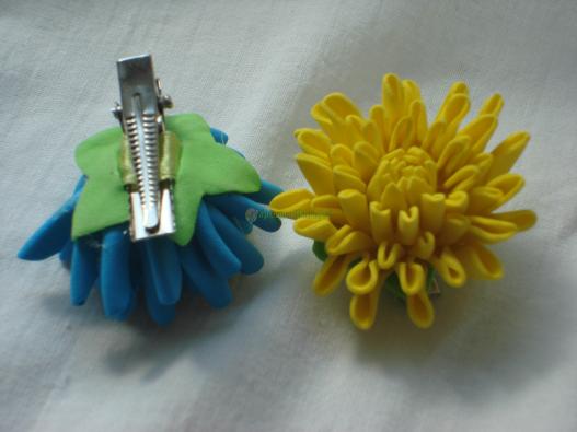 <div style=margin-left:10px><h1>Маленькие заколки с хризантемами</h1><p><a href="/catalog/ukrasheniya/">Прикраси</a> » <a href="/catalog/ukrasheniya/aksessuary/">Аксесуари</a></p><i class="fa fa-map-marker"></i> Донецкая область, Краматорск<br /><br /><script src="//yastatic.net/es5-shims/0.0.2/es5-shims.min.js"></script>
                                            <script src="//yastatic.net/share2/share.js"></script>
                                            <div class="ya-share2" data-services="facebook,gplus,twitter,lj,viber,whatsapp,skype" data-counter=""></div><br /><div class="socdata"></div></div>