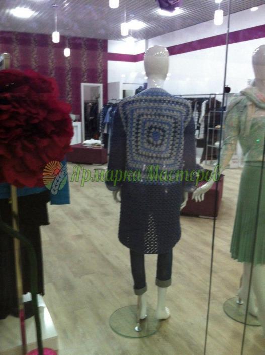 <div style=margin-left:10px><h1>Женское пальто, связанное крючком</h1><p><a href="/catalog/rukodelie/">Рукоділля</a> » <a href="/catalog/rukodelie/rukodelie--obschee/">Рукоділля, загальне</a></p><i class="fa fa-map-marker"></i> Киевская область, Киев<br /><br /><div class="socdata"><script src="//yastatic.net/es5-shims/0.0.2/es5-shims.min.js"></script>
                                            <script src="//yastatic.net/share2/share.js"></script>
                                            <div class="ya-share2" data-services="facebook,gplus,twitter,lj,viber,whatsapp,skype" data-counter=""></div></div>
