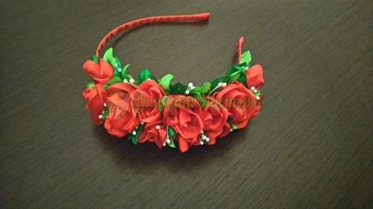 <div style=margin-left:10px><h1>Украшения для волос ручной работы</h1><p><a href="/catalog/aksessuary/">Аксесуари</a> » <a href="/catalog/aksessuary/obruchi/">Обручі</a></p><i class="fa fa-map-marker"></i> Сумская область, Сумы<br /><br /><div class="socdata"><script src="//yastatic.net/es5-shims/0.0.2/es5-shims.min.js"></script>
                                            <script src="//yastatic.net/share2/share.js"></script>
                                            <div class="ya-share2" data-services="facebook,gplus,twitter,lj,viber,whatsapp,skype" data-counter=""></div></div>