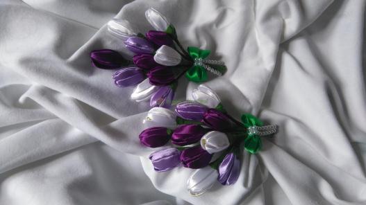 <div style=margin-left:10px><h1>Украшения для волос ручной работы</h1><p><a href="/catalog/aksessuary/">Аксесуари</a> » <a href="/catalog/aksessuary/zakolki--zajimy/">Шпильки, затискачі</a></p><i class="fa fa-map-marker"></i> Сумская область, Сумы<br /><br /><div class="socdata"><script src="//yastatic.net/es5-shims/0.0.2/es5-shims.min.js"></script>
                                            <script src="//yastatic.net/share2/share.js"></script>
                                            <div class="ya-share2" data-services="facebook,gplus,twitter,lj,viber,whatsapp,skype" data-counter=""></div></div>