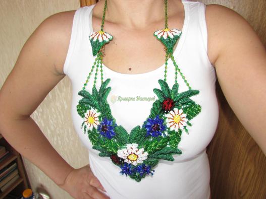 <div style=margin-left:10px><h1>Колье - ожерелье с браслетом из бисера</h1><p><a href="/catalog/bijuteriya/">Біжутерія</a> » <a href="/catalog/bijuteriya/kole--ojerele/">Кольє, намисто</a></p><i class="fa fa-map-marker"></i> Харьковская область, Харьков<br /><br /><div class="socdata"><script src="//yastatic.net/es5-shims/0.0.2/es5-shims.min.js"></script>
                                            <script src="//yastatic.net/share2/share.js"></script>
                                            <div class="ya-share2" data-services="facebook,gplus,twitter,lj,viber,whatsapp,skype" data-counter=""></div></div>