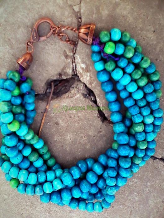 <div style=margin-left:10px><h1>Намисто ′Десерт′</h1><p><a href="/catalog/ukrasheniya/">Прикраси</a> » <a href="/catalog/ukrasheniya/aksessuary/">Аксесуари</a></p><i class="fa fa-map-marker"></i> Львовская область, Львов<br /><br /><div class="socdata"><script src="//yastatic.net/es5-shims/0.0.2/es5-shims.min.js"></script>
                                            <script src="//yastatic.net/share2/share.js"></script>
                                            <div class="ya-share2" data-services="facebook,gplus,twitter,lj,viber,whatsapp,skype" data-counter=""></div></div>