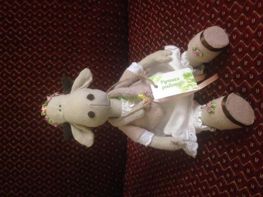 <div style=margin-left:10px><h1>Куклы ручной работы</h1><p><a href="/catalog/igrushki/">Iграшки</a> » <a href="/catalog/igrushki/kukly/">Кукли</a></p><i class="fa fa-map-marker"></i> Днепропетровская область, Днепродзержинск<br /><br /><div class="socdata"><script src="//yastatic.net/es5-shims/0.0.2/es5-shims.min.js"></script>
                                            <script src="//yastatic.net/share2/share.js"></script>
                                            <div class="ya-share2" data-services="facebook,gplus,twitter,lj,viber,whatsapp,skype" data-counter=""></div></div>