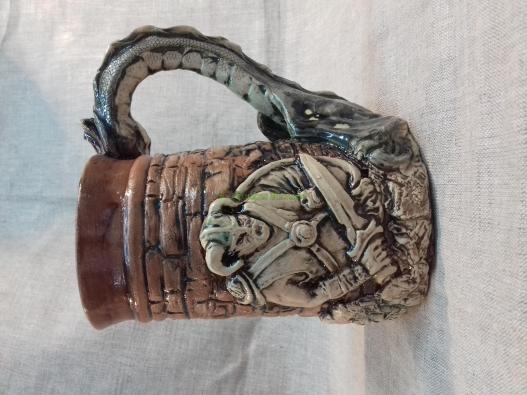 <div style=margin-left:10px><h1>Чашка в стиле Skyrim</h1><p><a href="/catalog/podarki--suveniry/">Подарунки, сувеніри</a> » <a href="/catalog/podarki--suveniry/podarki/">Подарунки</a></p><i class="fa fa-map-marker"></i> Полтавская область, Полтава<br /><br /><div class="socdata"><script src="//yastatic.net/es5-shims/0.0.2/es5-shims.min.js"></script>
                                            <script src="//yastatic.net/share2/share.js"></script>
                                            <div class="ya-share2" data-services="facebook,gplus,twitter,lj,viber,whatsapp,skype" data-counter=""></div></div>