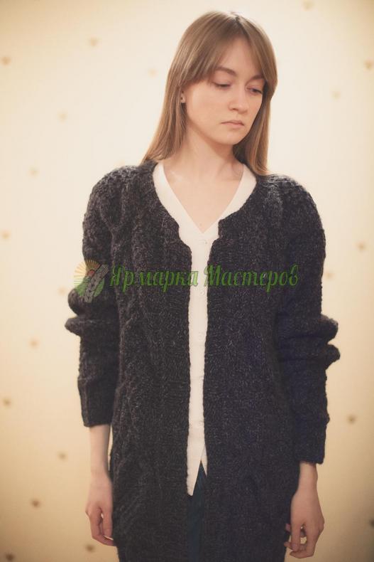 <div style=margin-left:10px><h1>Вязаний кардіган на гудзиках</h1><p><a href="/catalog/shite/">Шиття</a> » <a href="/catalog/shite/shite--odejda/">Шиття, одяг</a></p><i class="fa fa-map-marker"></i> Киевская область, Киев<br /><br /><div class="socdata"><script src="//yastatic.net/es5-shims/0.0.2/es5-shims.min.js"></script>
                                            <script src="//yastatic.net/share2/share.js"></script>
                                            <div class="ya-share2" data-services="facebook,gplus,twitter,lj,viber,whatsapp,skype" data-counter=""></div></div>