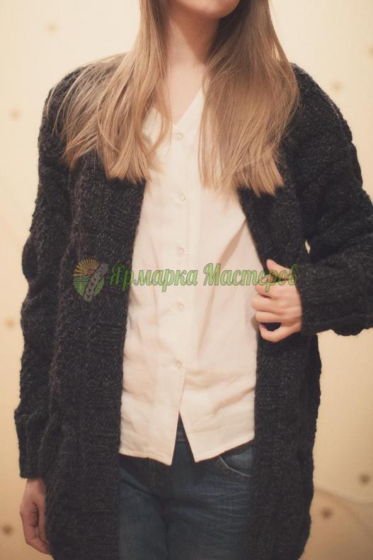 <div style=margin-left:10px><h1>Вязаний кардіган на гудзиках</h1><p><a href="/catalog/shite/">Шиття</a> » <a href="/catalog/shite/shite--odejda/">Шиття, одяг</a></p><i class="fa fa-map-marker"></i> Киевская область, Киев<br /><br /><div class="socdata"><script src="//yastatic.net/es5-shims/0.0.2/es5-shims.min.js"></script>
                                            <script src="//yastatic.net/share2/share.js"></script>
                                            <div class="ya-share2" data-services="facebook,gplus,twitter,lj,viber,whatsapp,skype" data-counter=""></div></div>