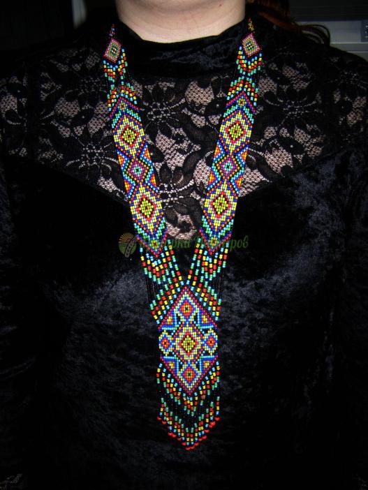 <div style=margin-left:10px><h1>Гердан "Цветная ночь"</h1><p><a href="/catalog/bijuteriya/">Біжутерія</a> » <a href="/catalog/bijuteriya/kole--ojerele/">Кольє, намисто</a></p><i class="fa fa-map-marker"></i> Черниговская область, Чернигов<br /><br /><div class="socdata"><script src="//yastatic.net/es5-shims/0.0.2/es5-shims.min.js"></script>
                                            <script src="//yastatic.net/share2/share.js"></script>
                                            <div class="ya-share2" data-services="facebook,gplus,twitter,lj,viber,whatsapp,skype" data-counter=""></div></div>