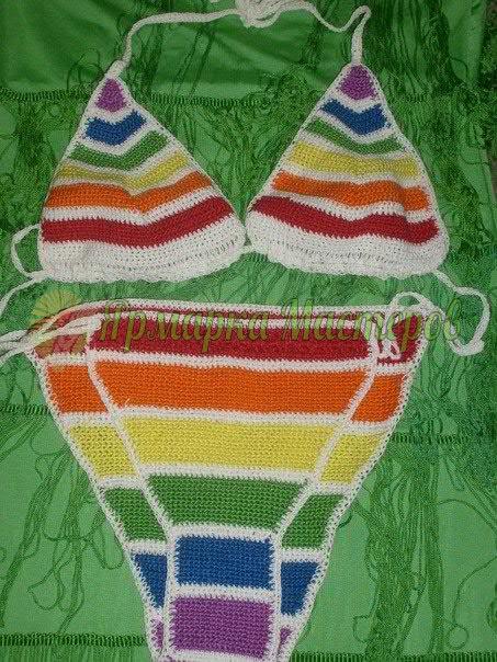 <div style=margin-left:10px><h1>Вязаный раздельный купальник</h1><p><a href="/catalog/rukodelie/">Рукоділля</a> » <a href="/catalog/rukodelie/rukodelie--obschee/">Рукоділля, загальне</a></p><i class="fa fa-map-marker"></i> Киевская область, Киев<br /><br /><div class="socdata"><script src="//yastatic.net/es5-shims/0.0.2/es5-shims.min.js"></script>
                                            <script src="//yastatic.net/share2/share.js"></script>
                                            <div class="ya-share2" data-services="facebook,gplus,twitter,lj,viber,whatsapp,skype" data-counter=""></div></div>