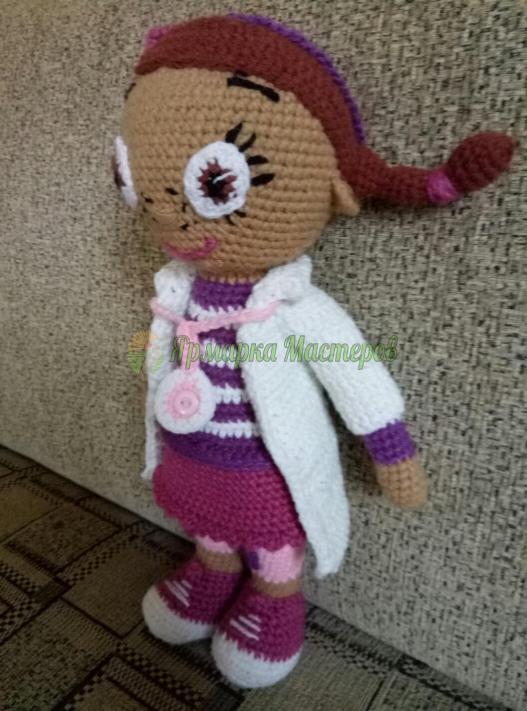 <div style=margin-left:10px><h1>Кукла доктор плюшева</h1><p><a href="/catalog/igrushki/">Iграшки</a> » <a href="/catalog/igrushki/kukly/">Кукли</a></p><i class="fa fa-map-marker"></i> Киевская область, Глеваха<br /><br /><div class="socdata"><script src="//yastatic.net/es5-shims/0.0.2/es5-shims.min.js"></script>
                                            <script src="//yastatic.net/share2/share.js"></script>
                                            <div class="ya-share2" data-services="facebook,gplus,twitter,lj,viber,whatsapp,skype" data-counter=""></div></div>