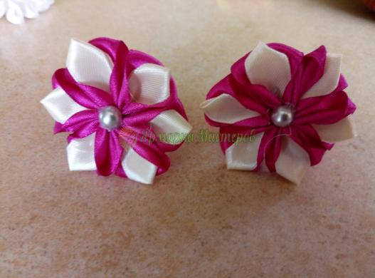 <div style=margin-left:10px><h1>Продам заколки, резинки</h1><p><a href="/catalog/aksessuary/">Аксесуари</a> » <a href="/catalog/aksessuary/zakolki--zajimy/">Шпильки, затискачі</a></p><i class="fa fa-map-marker"></i> Киевская область, Глеваха<br /><br /><div class="socdata"><script src="//yastatic.net/es5-shims/0.0.2/es5-shims.min.js"></script>
                                            <script src="//yastatic.net/share2/share.js"></script>
                                            <div class="ya-share2" data-services="facebook,gplus,twitter,lj,viber,whatsapp,skype" data-counter=""></div></div>