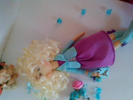 <div style=margin-left:10px><h1>Амели интерьерная кукла</h1><p><a href="/catalog/igrushki/">Iграшки</a> » <a href="/catalog/igrushki/kukly/">Кукли</a></p><i class="fa fa-map-marker"></i> Кировоградская область, Кировоград<br /><br /><div class="socdata"><script src="//yastatic.net/es5-shims/0.0.2/es5-shims.min.js"></script>
                                            <script src="//yastatic.net/share2/share.js"></script>
                                            <div class="ya-share2" data-services="facebook,gplus,twitter,lj,viber,whatsapp,skype" data-counter=""></div></div>