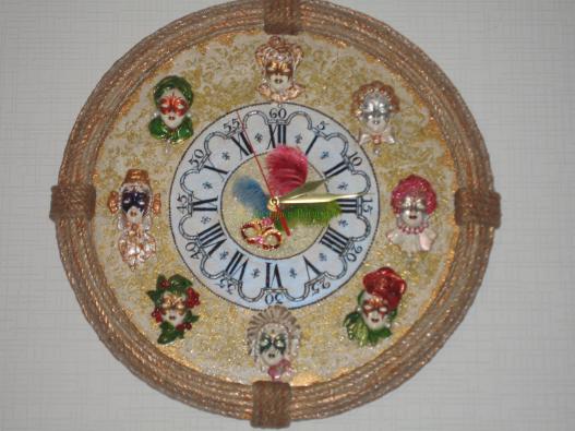 <div style=margin-left:10px><h1>Часы Венеция</h1><p><a href="/catalog/kartiny/">Картини</a> » <a href="/catalog/kartiny/panno/">Панно</a></p><i class="fa fa-map-marker"></i> Запорожская область, Запорожье<br /><br /><div class="socdata"><script src="//yastatic.net/es5-shims/0.0.2/es5-shims.min.js"></script>
                                            <script src="//yastatic.net/share2/share.js"></script>
                                            <div class="ya-share2" data-services="facebook,gplus,twitter,lj,viber,whatsapp,skype" data-counter=""></div></div>