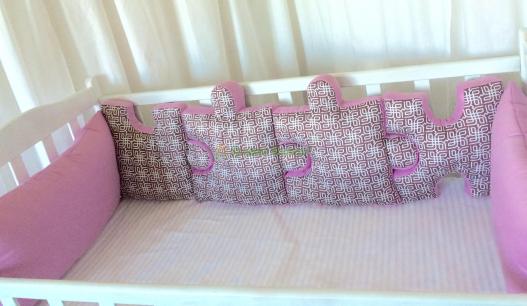 <div style=margin-left:10px><h1>Комплект в кроватку "Пазлы"</h1><p><a href="/catalog/dekor/">Декор</a> » <a href="/catalog/dekor/tekstil/">Текстиль</a></p><i class="fa fa-map-marker"></i> Донецкая область, Краматорск<br /><br /><div class="socdata"><script src="//yastatic.net/es5-shims/0.0.2/es5-shims.min.js"></script>
                                            <script src="//yastatic.net/share2/share.js"></script>
                                            <div class="ya-share2" data-services="facebook,gplus,twitter,lj,viber,whatsapp,skype" data-counter=""></div></div>