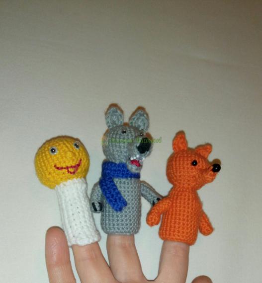 <div style=margin-left:10px><h1>Пальчиковый театр </h1><p><a href="/catalog/ukrasheniya/">Прикраси</a> » <a href="/catalog/ukrasheniya/igrushki/">Iграшки</a></p><i class="fa fa-map-marker"></i> Житомирская область, Иршанск<br /><br /><div class="socdata"><script src="//yastatic.net/es5-shims/0.0.2/es5-shims.min.js"></script>
                                            <script src="//yastatic.net/share2/share.js"></script>
                                            <div class="ya-share2" data-services="facebook,gplus,twitter,lj,viber,whatsapp,skype" data-counter=""></div></div>