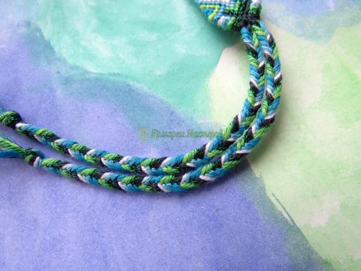 <div style=margin-left:10px><h1>Фенечка "Лесное небо"</h1><p><a href="/catalog/ukrasheniya/">Прикраси</a> » <a href="/catalog/ukrasheniya/aksessuary/">Аксесуари</a></p><i class="fa fa-map-marker"></i> Хмельницкая область, Старая Синява<br /><br /><div class="socdata"><script src="//yastatic.net/es5-shims/0.0.2/es5-shims.min.js"></script>
                                            <script src="//yastatic.net/share2/share.js"></script>
                                            <div class="ya-share2" data-services="facebook,gplus,twitter,lj,viber,whatsapp,skype" data-counter=""></div></div>