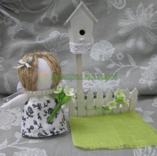 <div style=margin-left:10px><h1>Миниатюрный заборчик</h1><p><a href="/catalog/miniatyury/">Мініатюри</a> » <a href="/catalog/miniatyury/raznoe/">Рiзне</a></p><i class="fa fa-map-marker"></i> Полтавская область, Полтава<br /><br /><div class="socdata"><script src="//yastatic.net/es5-shims/0.0.2/es5-shims.min.js"></script>
                                            <script src="//yastatic.net/share2/share.js"></script>
                                            <div class="ya-share2" data-services="facebook,gplus,twitter,lj,viber,whatsapp,skype" data-counter=""></div></div>