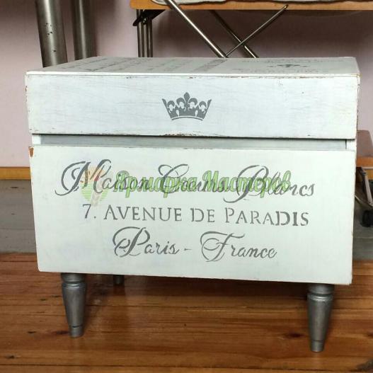 <div style=margin-left:10px><h1>тумбочки прикроватные </h1><p><a href="/catalog/dekor/">Декор</a> » <a href="/catalog/dekor/mebel/">Меблі</a></p><i class="fa fa-map-marker"></i> Киевская область, Киев<br /><br /><div class="socdata"><script src="//yastatic.net/es5-shims/0.0.2/es5-shims.min.js"></script>
                                            <script src="//yastatic.net/share2/share.js"></script>
                                            <div class="ya-share2" data-services="facebook,gplus,twitter,lj,viber,whatsapp,skype" data-counter=""></div></div>