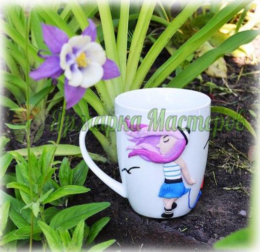 <div style=margin-left:10px><h1> Кружка декорированная полимерной глиной. подарок на день рождения</h1><p><a href="/catalog/dekor/">Декор</a> » <a href="/catalog/dekor/posuda/">Посуд</a></p><i class="fa fa-map-marker"></i> Донецкая область, Мариуполь<br /><br /><div class="socdata"><script src="//yastatic.net/es5-shims/0.0.2/es5-shims.min.js"></script>
                                            <script src="//yastatic.net/share2/share.js"></script>
                                            <div class="ya-share2" data-services="facebook,gplus,twitter,lj,viber,whatsapp,skype" data-counter=""></div></div>