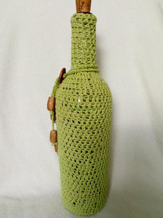 <div style=margin-left:10px><h1>Декоративная бутылка </h1><p><a href="/catalog/dekor/">Декор</a> » <a href="/catalog/dekor/drugoe/">Iнше</a></p><i class="fa fa-map-marker"></i> Харьковская область, Харьков<br /><br /><div class="socdata"><script src="//yastatic.net/es5-shims/0.0.2/es5-shims.min.js"></script>
                                            <script src="//yastatic.net/share2/share.js"></script>
                                            <div class="ya-share2" data-services="facebook,gplus,twitter,lj,viber,whatsapp,skype" data-counter=""></div></div>