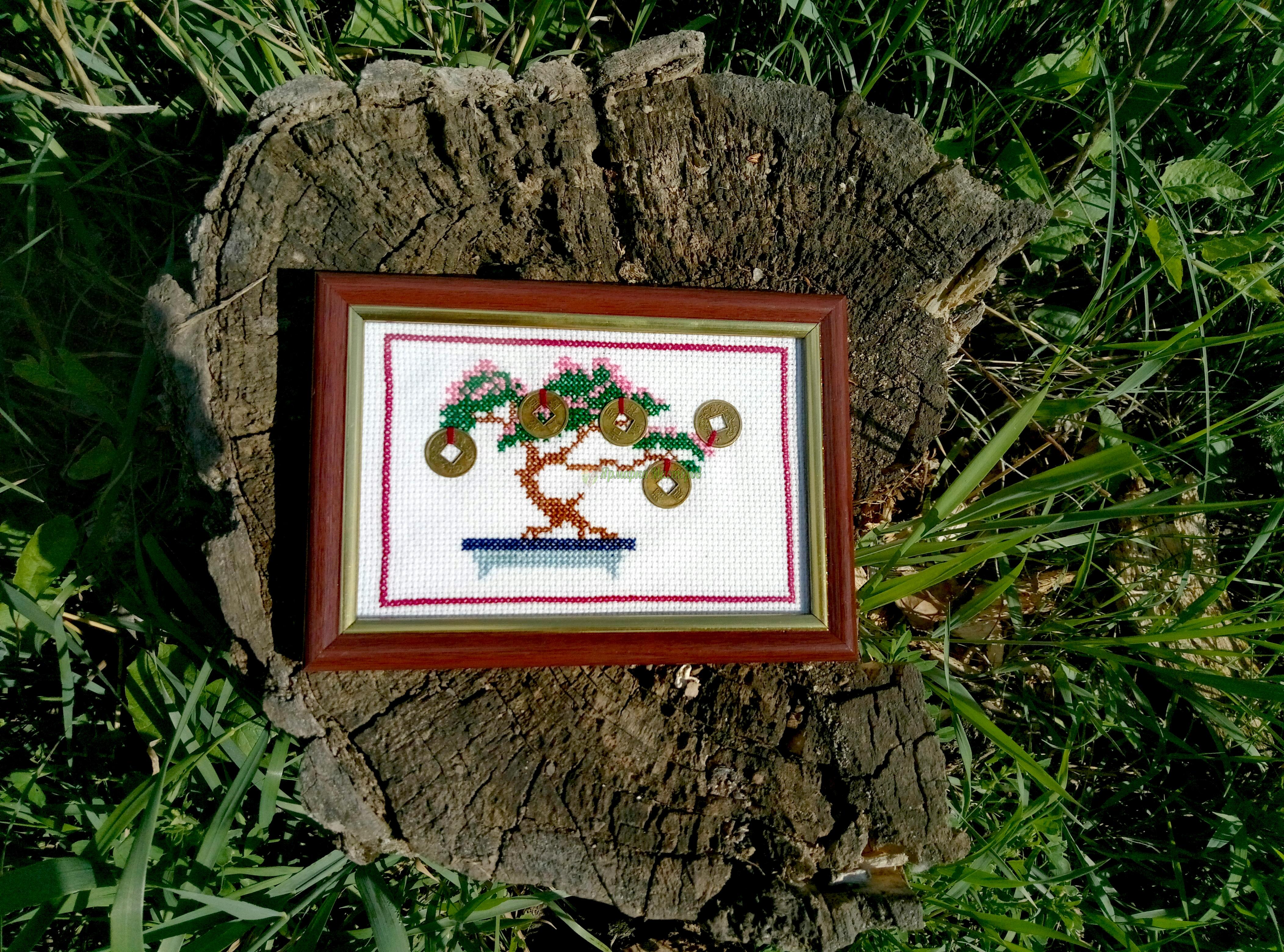 <div style=margin-left:10px><h1>Денежное дерево </h1><p><a href="/catalog/kartiny/">Картини</a> » <a href="/catalog/kartiny/vyshitye/">Вишиті</a></p><i class="fa fa-map-marker"></i> Харьковская область, Харьков<br /><br /><script src="//yastatic.net/es5-shims/0.0.2/es5-shims.min.js"></script>
                                            <script src="//yastatic.net/share2/share.js"></script>
                                            <div class="ya-share2" data-services="facebook,gplus,twitter,lj,viber,whatsapp,skype" data-counter=""></div><br /><div class="socdata"></div></div>