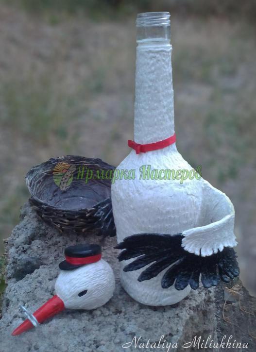 <div style=margin-left:10px><h1>Бутылка в подарок родителям на рождение ребенка"Аист"</h1><p><a href="/catalog/podarki--suveniry/">Подарунки, сувеніри</a> » <a href="/catalog/podarki--suveniry/podarki/">Подарунки</a></p><i class="fa fa-map-marker"></i> Донецкая область, Мариуполь<br /><br /><div class="socdata"><script src="//yastatic.net/es5-shims/0.0.2/es5-shims.min.js"></script>
                                            <script src="//yastatic.net/share2/share.js"></script>
                                            <div class="ya-share2" data-services="facebook,gplus,twitter,lj,viber,whatsapp,skype" data-counter=""></div></div>