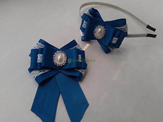 <div style=margin-left:10px><h1>Набор для девочки: галстук-брошь и ободок</h1><p><a href="/catalog/aksessuary/">Аксесуари</a> » <a href="/catalog/aksessuary/obruchi/">Обручі</a></p><i class="fa fa-map-marker"></i> Николаевская область, Вознесенск<br /><br /><div class="socdata"><script src="//yastatic.net/es5-shims/0.0.2/es5-shims.min.js"></script>
                                            <script src="//yastatic.net/share2/share.js"></script>
                                            <div class="ya-share2" data-services="facebook,gplus,twitter,lj,viber,whatsapp,skype" data-counter=""></div></div>