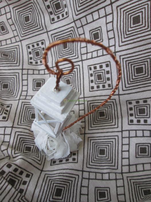 <div style=margin-left:10px><h1>Миниатюрный фонарик</h1><p><a href="/catalog/miniatyury/">Мініатюри</a> » <a href="/catalog/miniatyury/raznoe/">Рiзне</a></p><i class="fa fa-map-marker"></i> Полтавская область, Полтава<br /><br /><div class="socdata"><script src="//yastatic.net/es5-shims/0.0.2/es5-shims.min.js"></script>
                                            <script src="//yastatic.net/share2/share.js"></script>
                                            <div class="ya-share2" data-services="facebook,gplus,twitter,lj,viber,whatsapp,skype" data-counter=""></div></div>