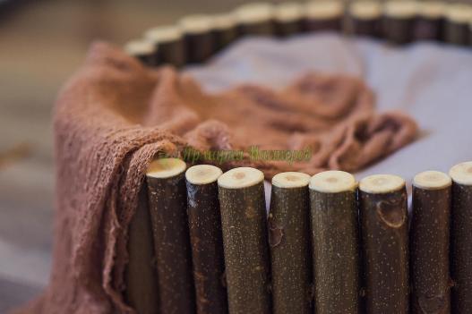 <div style=margin-left:10px><h1>Реквизит для съемки новорожденных</h1><p><a href="/catalog/dekor/">Декор</a> » <a href="/catalog/dekor/mebel/">Меблі</a></p><i class="fa fa-map-marker"></i> Николаевская область, Николаев<br /><br /><div class="socdata"><script src="//yastatic.net/es5-shims/0.0.2/es5-shims.min.js"></script>
                                            <script src="//yastatic.net/share2/share.js"></script>
                                            <div class="ya-share2" data-services="facebook,gplus,twitter,lj,viber,whatsapp,skype" data-counter=""></div></div>