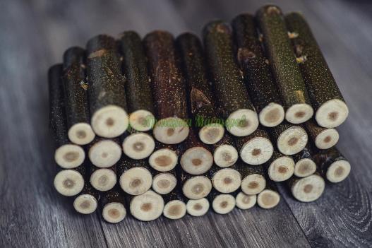 <div style=margin-left:10px><h1>Реквизит для съемки новорожденных</h1><p><a href="/catalog/dekor/">Декор</a> » <a href="/catalog/dekor/mebel/">Меблі</a></p><i class="fa fa-map-marker"></i> Николаевская область, Николаев<br /><br /><div class="socdata"><script src="//yastatic.net/es5-shims/0.0.2/es5-shims.min.js"></script>
                                            <script src="//yastatic.net/share2/share.js"></script>
                                            <div class="ya-share2" data-services="facebook,gplus,twitter,lj,viber,whatsapp,skype" data-counter=""></div></div>