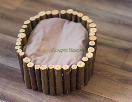 <div style=margin-left:10px><h1>Реквизит для съемки новорожденных</h1><p><a href="/catalog/dekor/">Декор</a> » <a href="/catalog/dekor/mebel/">Меблі</a></p><i class="fa fa-map-marker"></i> Николаевская область, Николаев<br /><br /><div class="socdata"><script src="//yastatic.net/es5-shims/0.0.2/es5-shims.min.js"></script>
                                            <script src="//yastatic.net/share2/share.js"></script>
                                            <div class="ya-share2" data-services="facebook,gplus,twitter,lj,viber,whatsapp,skype" data-counter=""></div></div>