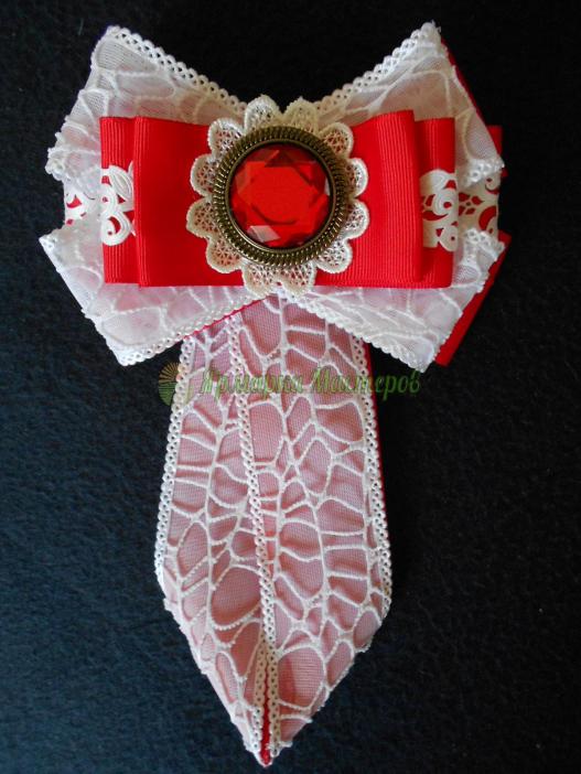 <div style=margin-left:10px><h1>Галстук-жабо.</h1><p><a href="/catalog/ukrasheniya/">Прикраси</a> » <a href="/catalog/ukrasheniya/aksessuary/">Аксесуари</a></p><i class="fa fa-map-marker"></i> Черкасская область, Черкассы<br /><br /><div class="socdata"><script src="//yastatic.net/es5-shims/0.0.2/es5-shims.min.js"></script>
                                            <script src="//yastatic.net/share2/share.js"></script>
                                            <div class="ya-share2" data-services="facebook,gplus,twitter,lj,viber,whatsapp,skype" data-counter=""></div></div>