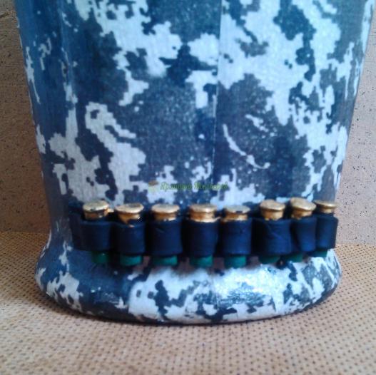 <div style=margin-left:10px><h1>Декор бутылки в подарок мужчине охотнику Сувенир для охотника</h1><p><a href="/catalog/podarki--suveniry/">Подарунки, сувеніри</a> » <a href="/catalog/podarki--suveniry/podarki/">Подарунки</a></p><i class="fa fa-map-marker"></i> Донецкая область, Мариуполь<br /><br /><div class="socdata"><script src="//yastatic.net/es5-shims/0.0.2/es5-shims.min.js"></script>
                                            <script src="//yastatic.net/share2/share.js"></script>
                                            <div class="ya-share2" data-services="facebook,gplus,twitter,lj,viber,whatsapp,skype" data-counter=""></div></div>