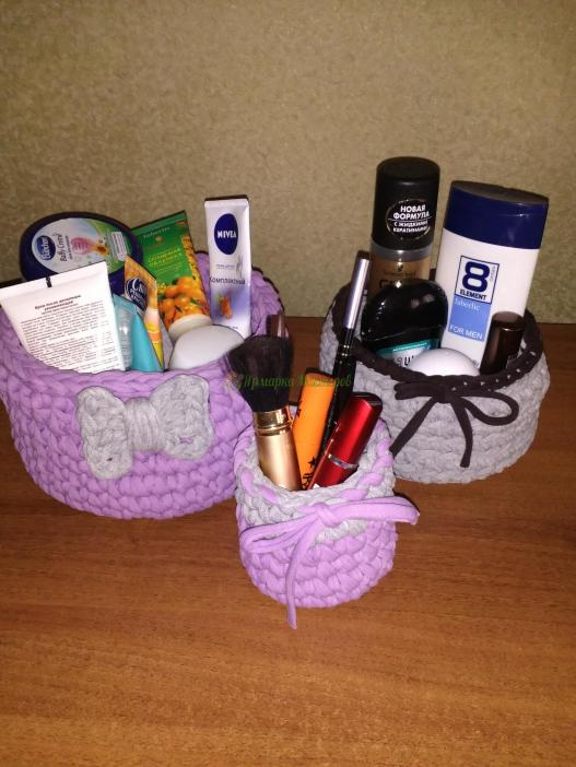 <div style=margin-left:10px><h1>Трикотажные корзинки ручная работа</h1><p><a href="/catalog/miniatyury/">Мініатюри</a> » <a href="/catalog/miniatyury/raznoe/">Рiзне</a></p><i class="fa fa-map-marker"></i> Харьковская область, Дергачи<br /><br /><div class="socdata"><script src="//yastatic.net/es5-shims/0.0.2/es5-shims.min.js"></script>
                                            <script src="//yastatic.net/share2/share.js"></script>
                                            <div class="ya-share2" data-services="facebook,gplus,twitter,lj,viber,whatsapp,skype" data-counter=""></div></div>