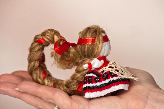 <div style=margin-left:10px><h1>Кукла мотанка "Женское счастье"</h1><p><a href="/catalog/podarki--suveniry/">Подарунки, сувеніри</a> » <a href="/catalog/podarki--suveniry/suveniry/">Сувеніри</a></p><i class="fa fa-map-marker"></i> Винницкая область, Винница<br /><br /><div class="socdata"><script src="//yastatic.net/es5-shims/0.0.2/es5-shims.min.js"></script>
                                            <script src="//yastatic.net/share2/share.js"></script>
                                            <div class="ya-share2" data-services="facebook,gplus,twitter,lj,viber,whatsapp,skype" data-counter=""></div></div>