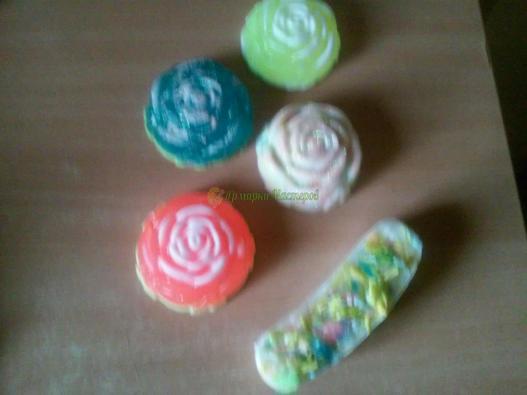 <div style=margin-left:10px><h1>мыло ручной работы</h1><p><a href="/catalog/kosmetika/">Косметика</a> » <a href="/catalog/kosmetika/dlya-tela/">Для тіла
</a></p><i class="fa fa-map-marker"></i> Днепропетровская область, Днепропетровск<br /><br /><div class="socdata"><script src="//yastatic.net/es5-shims/0.0.2/es5-shims.min.js"></script>
                                            <script src="//yastatic.net/share2/share.js"></script>
                                            <div class="ya-share2" data-services="facebook,gplus,twitter,lj,viber,whatsapp,skype" data-counter=""></div></div>