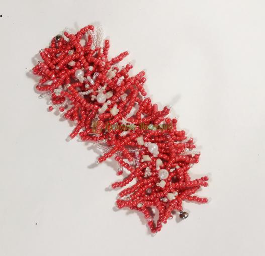 <div style=margin-left:10px><h1>браслет "коралловый"</h1><p><a href="/catalog/bijuteriya/">Біжутерія</a> » <a href="/catalog/bijuteriya/braslety/">Браслети</a></p><i class="fa fa-map-marker"></i> Одесская область, Одесса<br /><br /><div class="socdata"><script src="//yastatic.net/es5-shims/0.0.2/es5-shims.min.js"></script>
                                            <script src="//yastatic.net/share2/share.js"></script>
                                            <div class="ya-share2" data-services="facebook,gplus,twitter,lj,viber,whatsapp,skype" data-counter=""></div></div>