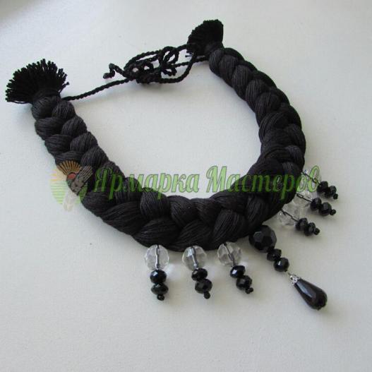 <div style=margin-left:10px><h1>Стильное колье-коса!</h1><p><a href="/catalog/ukrasheniya/">Прикраси</a> » <a href="/catalog/ukrasheniya/aksessuary/">Аксесуари</a></p><i class="fa fa-map-marker"></i> Николаевская область, Николаев<br /><br /><div class="socdata"><script src="//yastatic.net/es5-shims/0.0.2/es5-shims.min.js"></script>
                                            <script src="//yastatic.net/share2/share.js"></script>
                                            <div class="ya-share2" data-services="facebook,gplus,twitter,lj,viber,whatsapp,skype" data-counter=""></div></div>