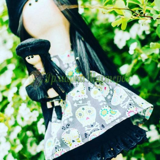 <div style=margin-left:10px><h1>Продам куклу ручной работы, сувенир, игрушка.</h1><p><a href="/catalog/igrushki/">Iграшки</a> » <a href="/catalog/igrushki/kukly/">Кукли</a></p><i class="fa fa-map-marker"></i> Днепропетровская область, Днепропетровск<br /><br /><div class="socdata"><script src="//yastatic.net/es5-shims/0.0.2/es5-shims.min.js"></script>
                                            <script src="//yastatic.net/share2/share.js"></script>
                                            <div class="ya-share2" data-services="facebook,gplus,twitter,lj,viber,whatsapp,skype" data-counter=""></div></div>