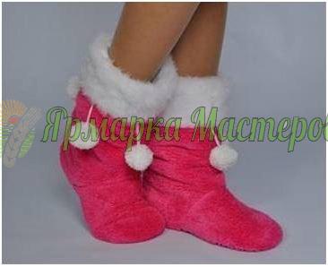 <div style=margin-left:10px><h1>Теплые домашние тапочки.</h1><p><a href="/catalog/shite/">Шиття</a> » <a href="/catalog/shite/shite--odejda/">Шиття, одяг</a></p><i class="fa fa-map-marker"></i> Житомирская область, Житомир<br /><br /><div class="socdata"><script src="//yastatic.net/es5-shims/0.0.2/es5-shims.min.js"></script>
                                            <script src="//yastatic.net/share2/share.js"></script>
                                            <div class="ya-share2" data-services="facebook,gplus,twitter,lj,viber,whatsapp,skype" data-counter=""></div></div>