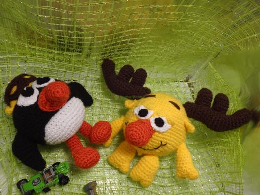 <div style=margin-left:10px><h1>Вязаные Смешарики</h1><p><a href="/catalog/podarki--suveniry/">Подарунки, сувеніри</a> » <a href="/catalog/podarki--suveniry/igrushki/">Iграшки</a></p><i class="fa fa-map-marker"></i> Хмельницкая область, Хмельницкий<br /><br /><div class="socdata"><script src="//yastatic.net/es5-shims/0.0.2/es5-shims.min.js"></script>
                                            <script src="//yastatic.net/share2/share.js"></script>
                                            <div class="ya-share2" data-services="facebook,gplus,twitter,lj,viber,whatsapp,skype" data-counter=""></div></div>