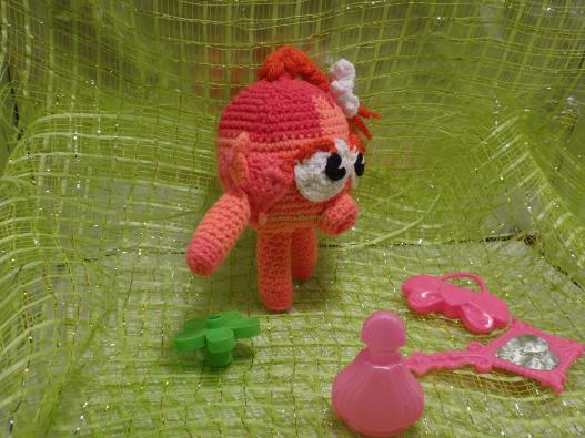 <div style=margin-left:10px><h1>Вязаные Смешарики</h1><p><a href="/catalog/podarki--suveniry/">Подарунки, сувеніри</a> » <a href="/catalog/podarki--suveniry/igrushki/">Iграшки</a></p><i class="fa fa-map-marker"></i> Хмельницкая область, Хмельницкий<br /><br /><div class="socdata"><script src="//yastatic.net/es5-shims/0.0.2/es5-shims.min.js"></script>
                                            <script src="//yastatic.net/share2/share.js"></script>
                                            <div class="ya-share2" data-services="facebook,gplus,twitter,lj,viber,whatsapp,skype" data-counter=""></div></div>