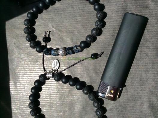 <div style=margin-left:10px><h1>Мужской браслет из натурального камня агат</h1><p><a href="/catalog/bijuteriya/">Біжутерія</a> » <a href="/catalog/bijuteriya/braslety/">Браслети</a></p><i class="fa fa-map-marker"></i> Киевская область, Киев<br /><br /><div class="socdata"><script src="//yastatic.net/es5-shims/0.0.2/es5-shims.min.js"></script>
                                            <script src="//yastatic.net/share2/share.js"></script>
                                            <div class="ya-share2" data-services="facebook,gplus,twitter,lj,viber,whatsapp,skype" data-counter=""></div></div>