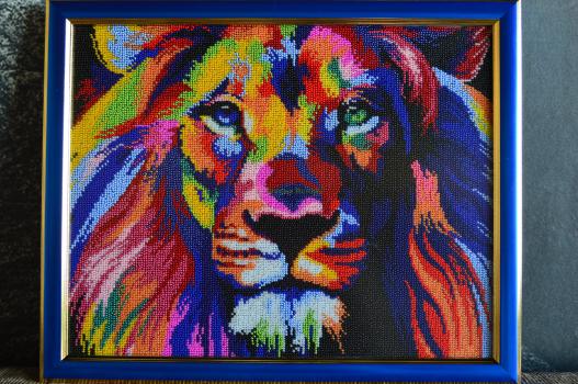 <div style=margin-left:10px><h1>Картина бисером. РАДУЖНЫЙ ЛЕВ</h1><p><a href="/catalog/kartiny/">Картини</a> » <a href="/catalog/kartiny/vyshitye/">Вишиті</a></p><i class="fa fa-map-marker"></i> Днепропетровская область, Днепропетровск<br /><br /><div class="socdata"><script src="//yastatic.net/es5-shims/0.0.2/es5-shims.min.js"></script>
                                            <script src="//yastatic.net/share2/share.js"></script>
                                            <div class="ya-share2" data-services="facebook,gplus,twitter,lj,viber,whatsapp,skype" data-counter=""></div></div>